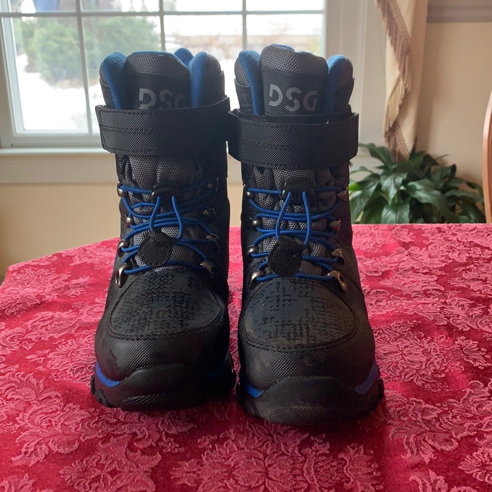 Boys DSG Size 3 Snow Boots